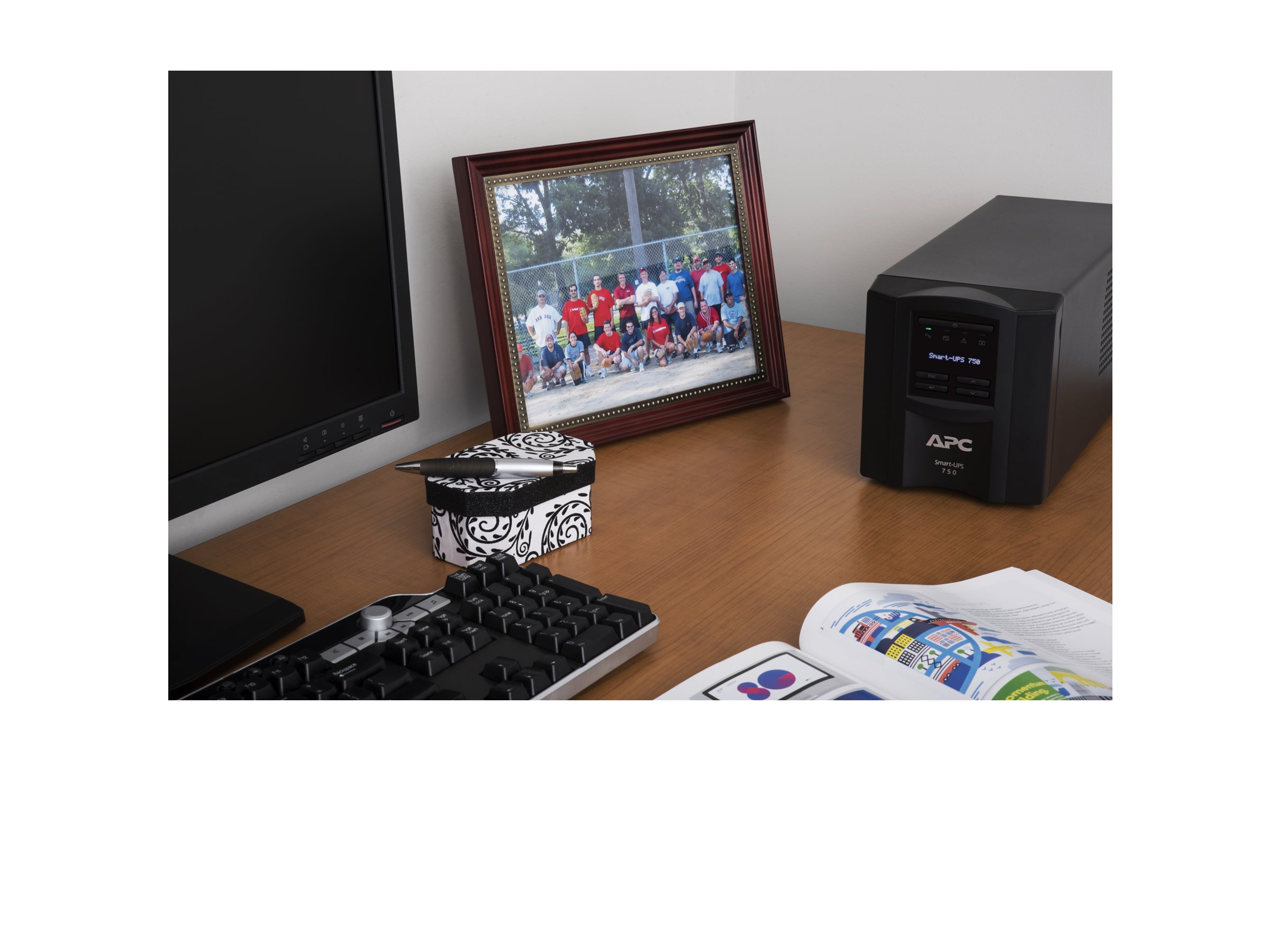 APC Smart-UPS 750VA LCD 230V Tower Smar